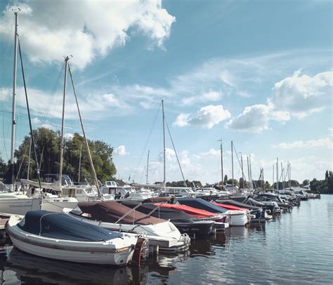 Over Buitenveen.